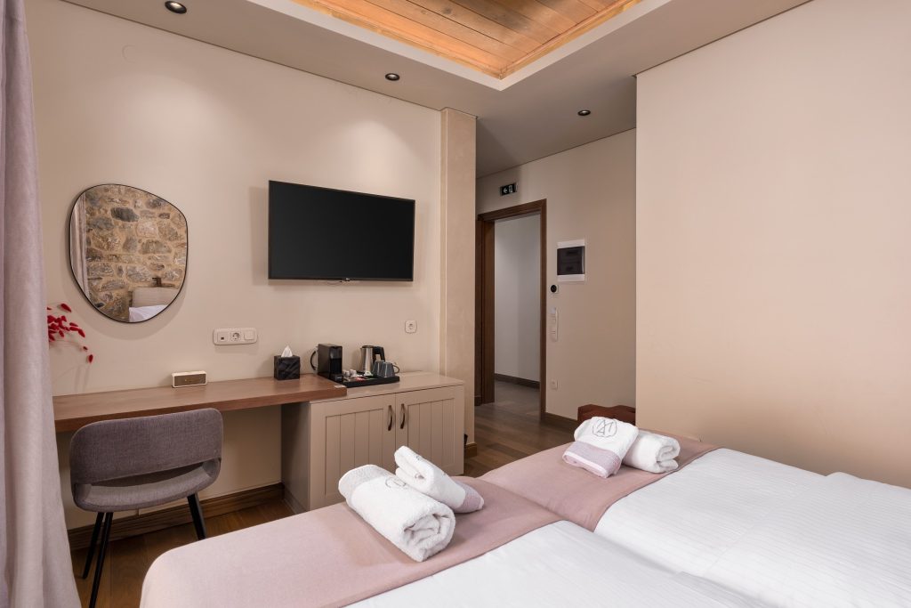 Mikri_Arktos_Bed_14