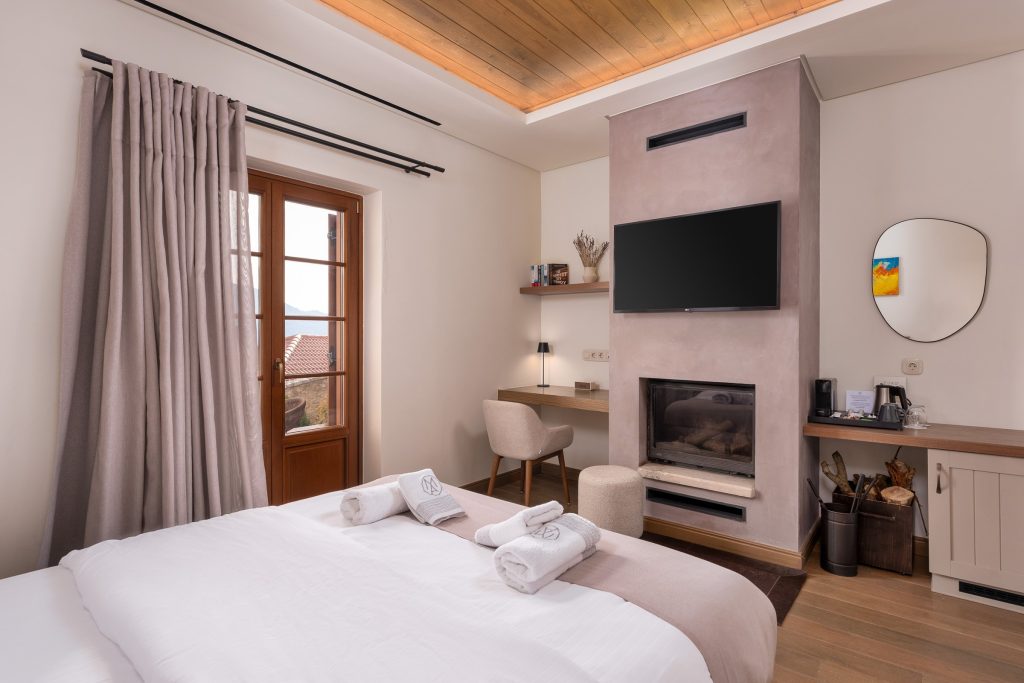 Mikri_Arktos_Bed_33